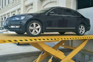 蘇州汽車舉升機(jī)