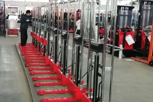 江蘇電動(dòng)堆高車(chē)