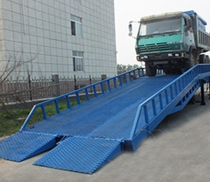 江陰液壓式登車橋